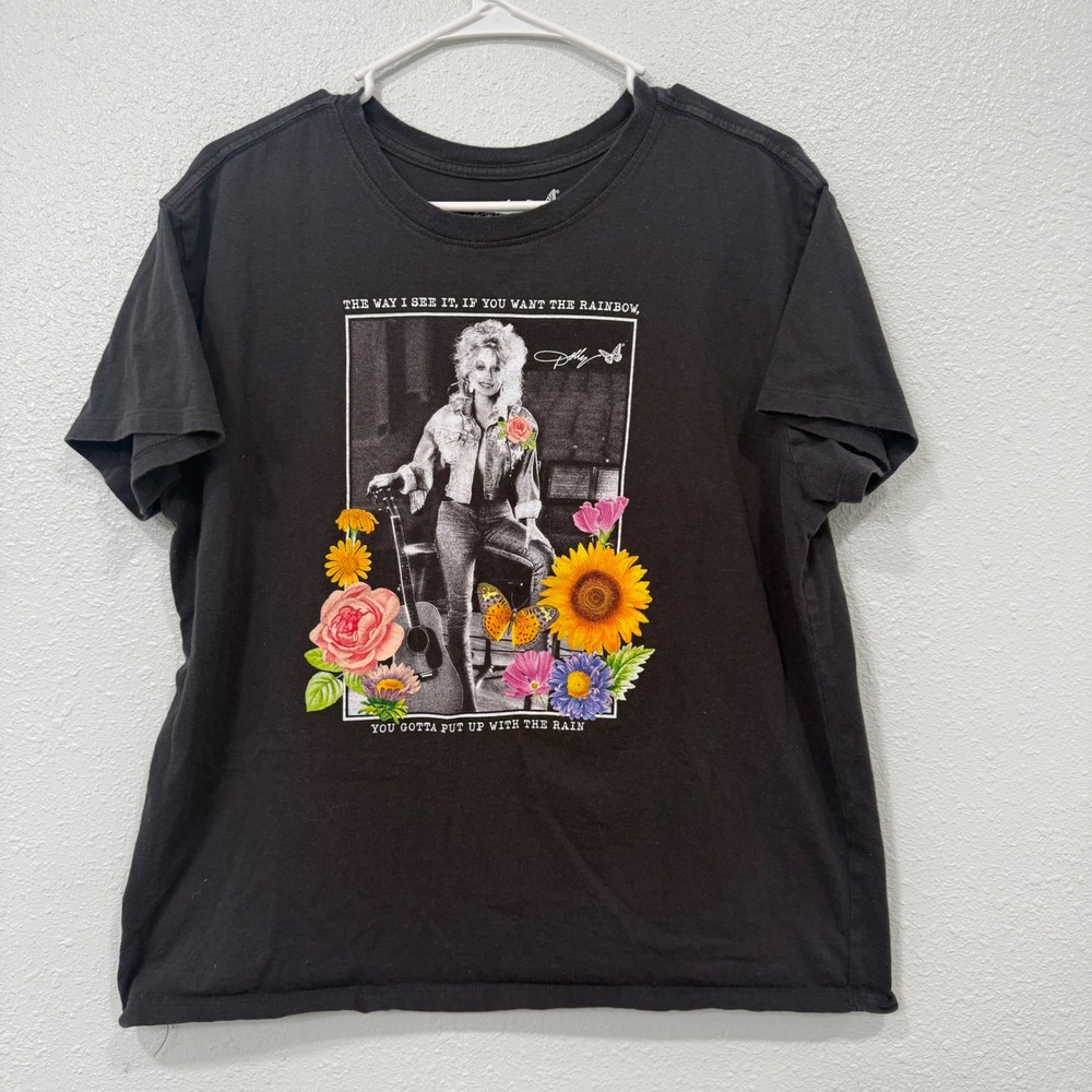 Dolly Parton Rainbow Rain Quote Graphic T-Shirt Black Floral XL